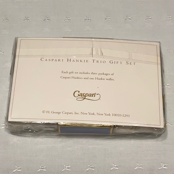 Caspari Hankie Trio Gift Set Butterfly Pattern With Hankie Wallet - Picture 3 of 4